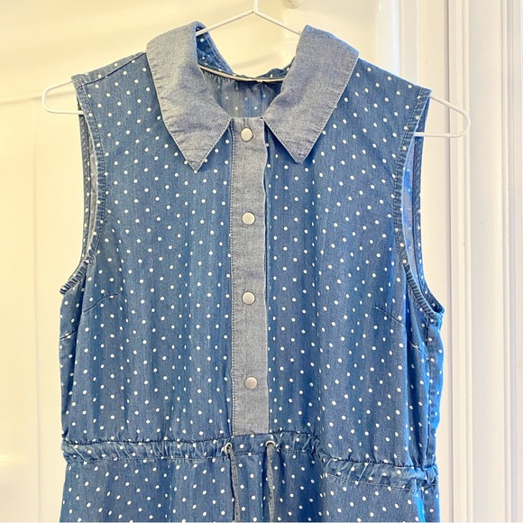 Simon’s cinch-waist, button collared sleeveless dress in blue with dots, tencel - Picture 10 of 10